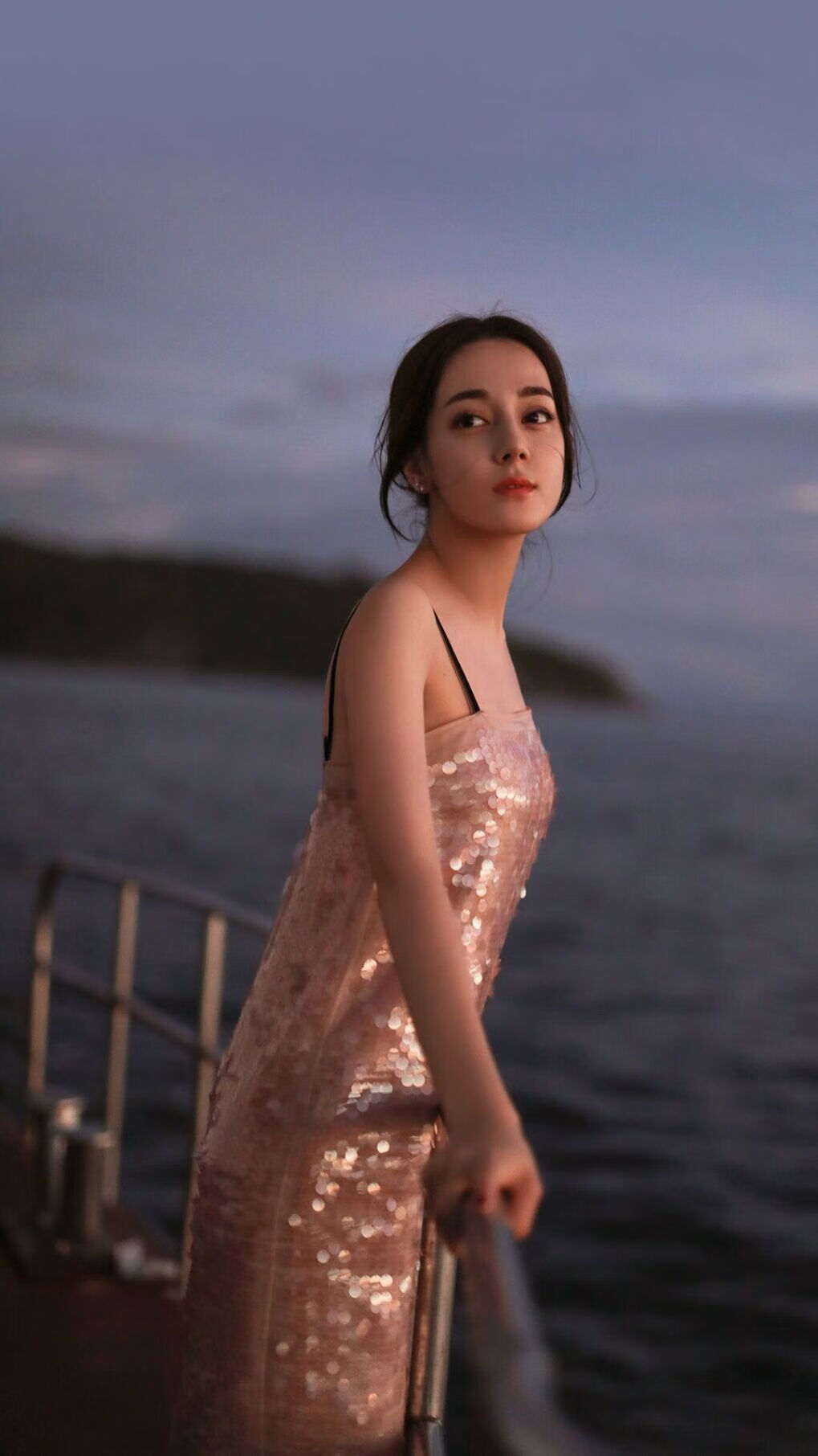 九游游戏中心下载-NBA推出“黑科技裁判眼镜”，提升边线执法准确率，裁判眼睛