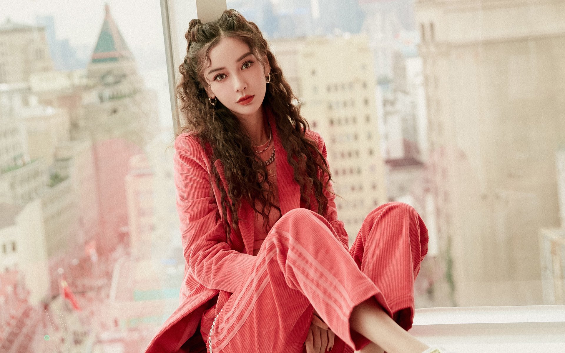 九游体育平台官网-“德甲联赛逐渐展开高潮，球队状态火热”，德甲联赛集锦