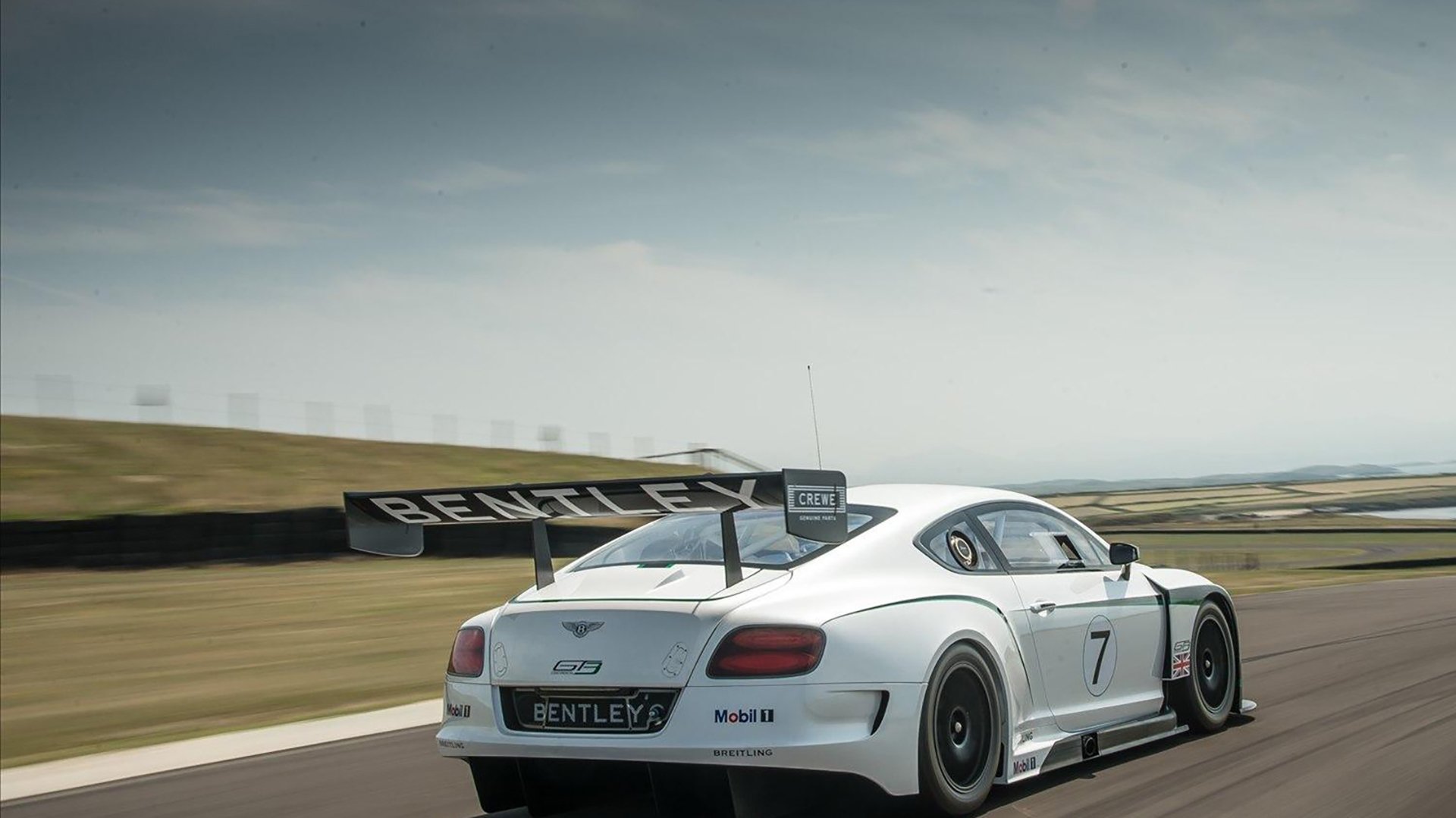 意大利马术队在2024年国际马术联合会障碍赛世界巡回赛中获得团体第四名，展现出色表现。